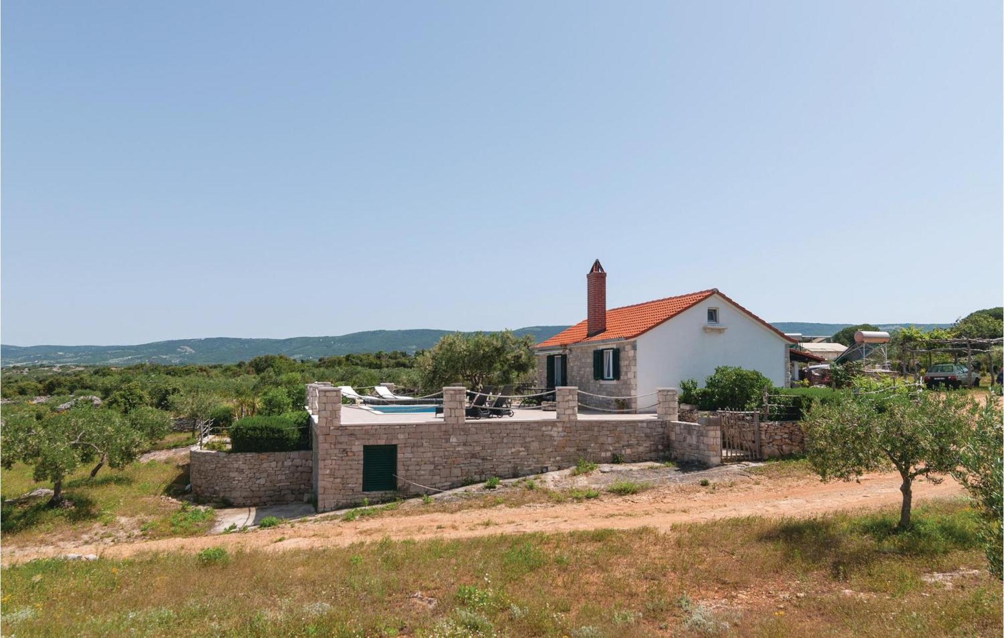 Lovely Home In Postira With House Sea View エクステリア 写真